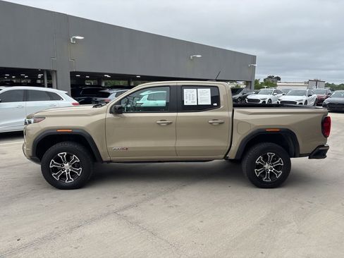 Used 2023 GMC Canyon AT4 w/ AT4 Premium Package AWD/4WD image 9