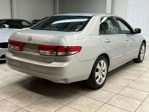 Used 2004 Honda Accord EX image 9