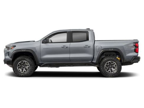 Used 2024 Chevrolet Colorado ZR2 w/ Technology Package AWD/4WD image 3