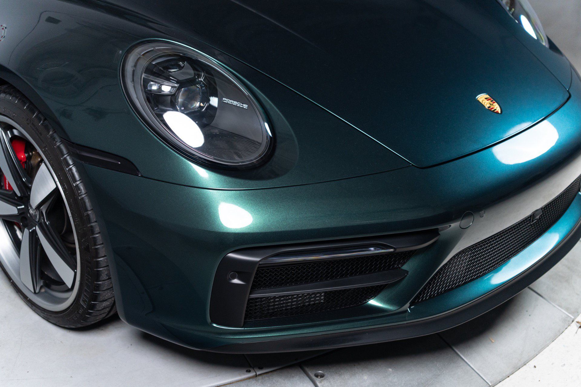 Used 2024 Porsche 911 Targa 4 GTS AWD/4WD image 95
