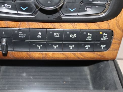 Used 2018 RAM 2500 Longhorn w/ Longhorn Southfork Package image 44