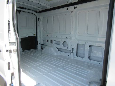 New 2026 Ford Transit 250 148 Medium Roof RWD image 15