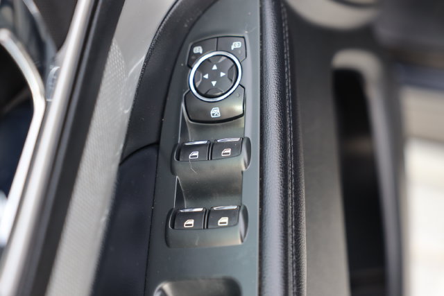 Used 2017 Ford Explorer XLT w/ Equipment Group 201A FWD image 14