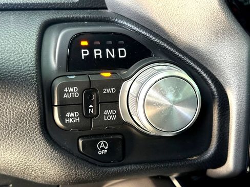 Used 2025 RAM 1500 Laramie AWD/4WD image 21
