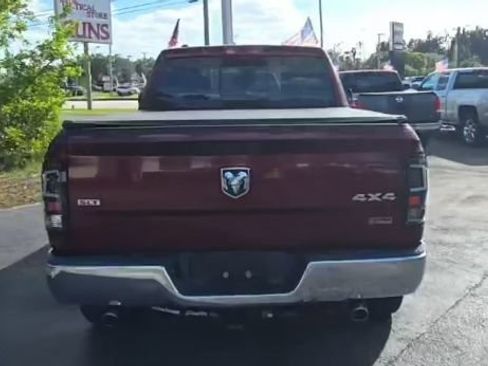 Used 2017 RAM 1500 Classic SLT AWD/4WD image 3
