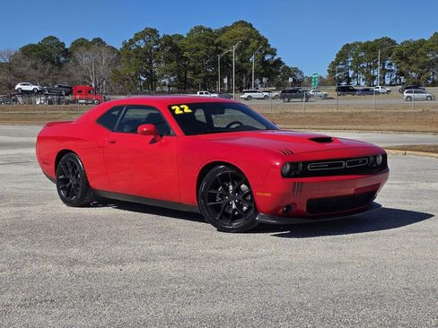Used 2022 Dodge Challenger GT image 1