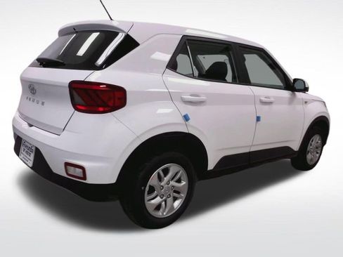 New 2026 Hyundai Venue SE FWD image 8