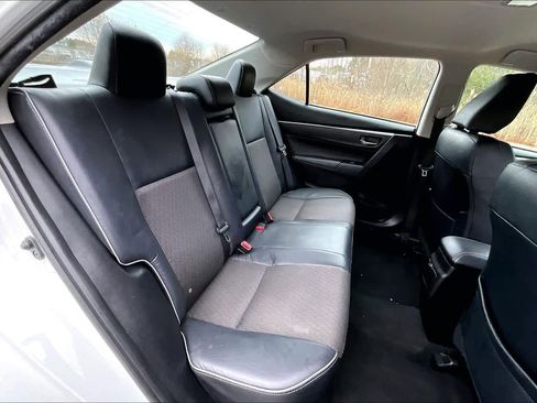 Used 2015 Toyota Corolla S image 19