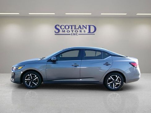 Used 2024 Nissan Sentra SV FWD image 1
