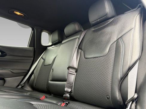 Used 2026 Jeep Compass Latitude image 4