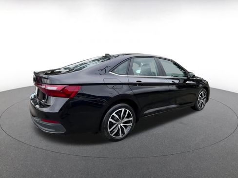 Used 2025 Volkswagen Jetta SE image 14