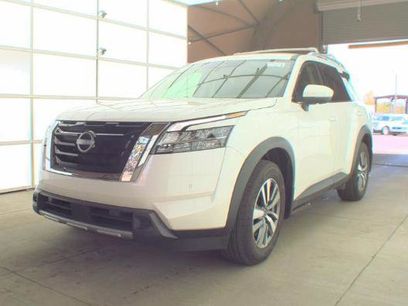 Used 2024 Nissan Pathfinder SL