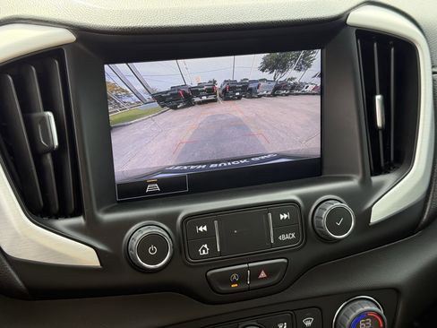 Used 2023 GMC Terrain SLT w/ Elevation Edition image 19