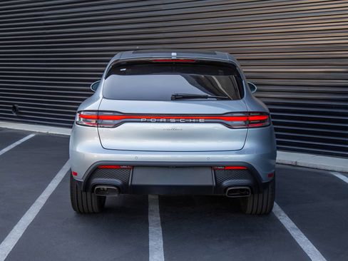 Certified 2026 Porsche Macan AWD/4WD image 6