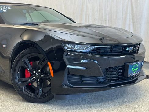 Used 2021 Chevrolet Camaro SS image 2