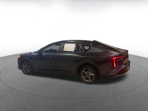 Used 2025 Kia K4 LXS image 10