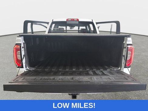 Used 2018 GMC Sierra 1500 SLT image 14