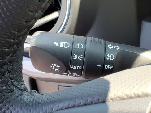 Certified 2023 Toyota Tacoma TRD Sport AWD/4WD image 17