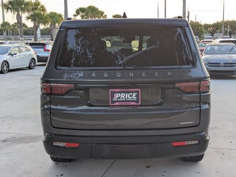 Used 2022 Jeep Wagoneer Series II RWD image 6