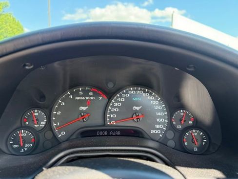Used 2003 Chevrolet Corvette Coupe w/ Preferred Equipment Group RWD image 17