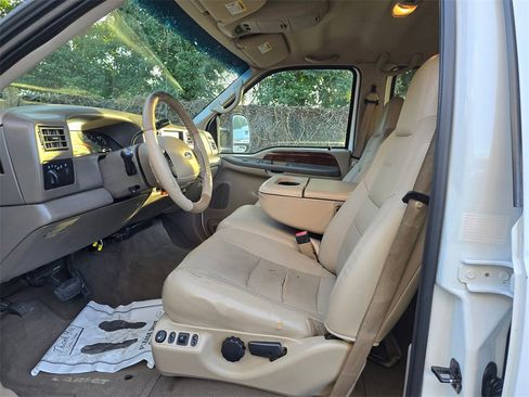 Used 2002 Ford F350 Lariat image 24