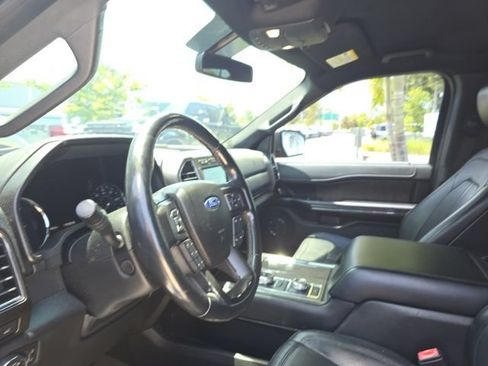 Used 2018 Ford Expedition Limited AWD/4WD image 9