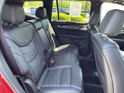 Used 2025 Cadillac XT6 Premium Luxury w/ Platinum Package AWD/4WD image 43
