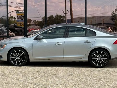 Used 2017 Volvo S60 T5 Dynamic w/ Vision Package image 5
