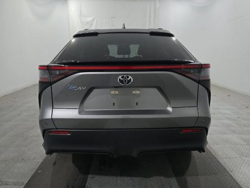 Used 2023 Toyota bZ4X XLE w/ Weather Package image 5