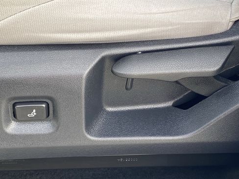 Certified 2024 Toyota Tacoma SR5 image 29