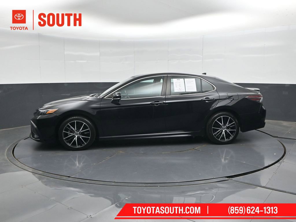 Used 2023 Toyota Camry SE w/ Convenience Package FWD image 7