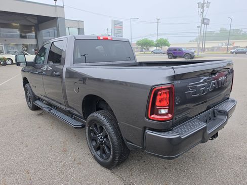 Used 2025 RAM 2500 Big Horn AWD/4WD image 5