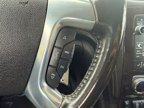 Used 2016 Chevrolet Traverse LT FWD image 20