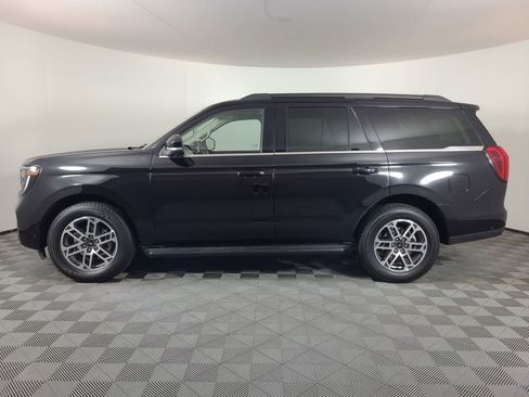 Used 2025 Ford Expedition Active image 6