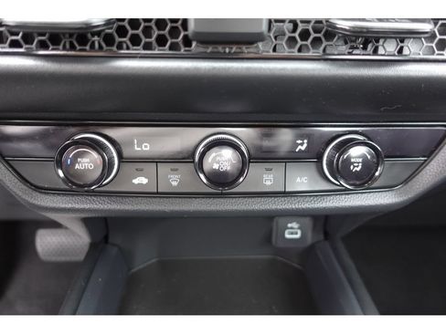 Used 2025 Honda HR-V LX image 19