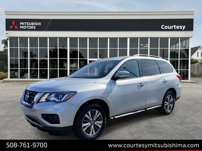 Used 2020 Nissan Pathfinder SV
