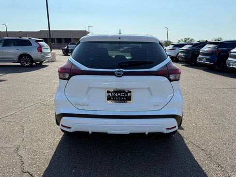 Certified 2023 Nissan Kicks SV FWD image 6