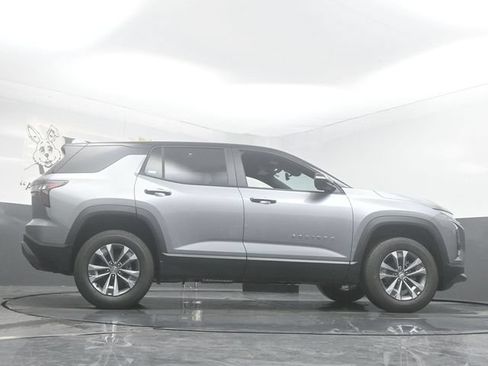 New 2026 Chevrolet Equinox LT w/ Convenience Package II FWD image 31