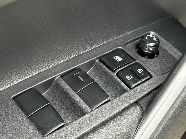 Used 2023 Toyota Corolla Cross LE FWD image 17