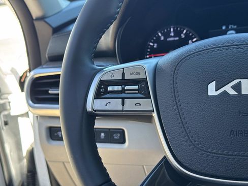 Used 2022 Kia Telluride EX w/ EX Premium Package image 32