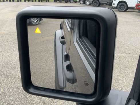 Used 2020 Jeep Wrangler Unlimited Sahara image 23