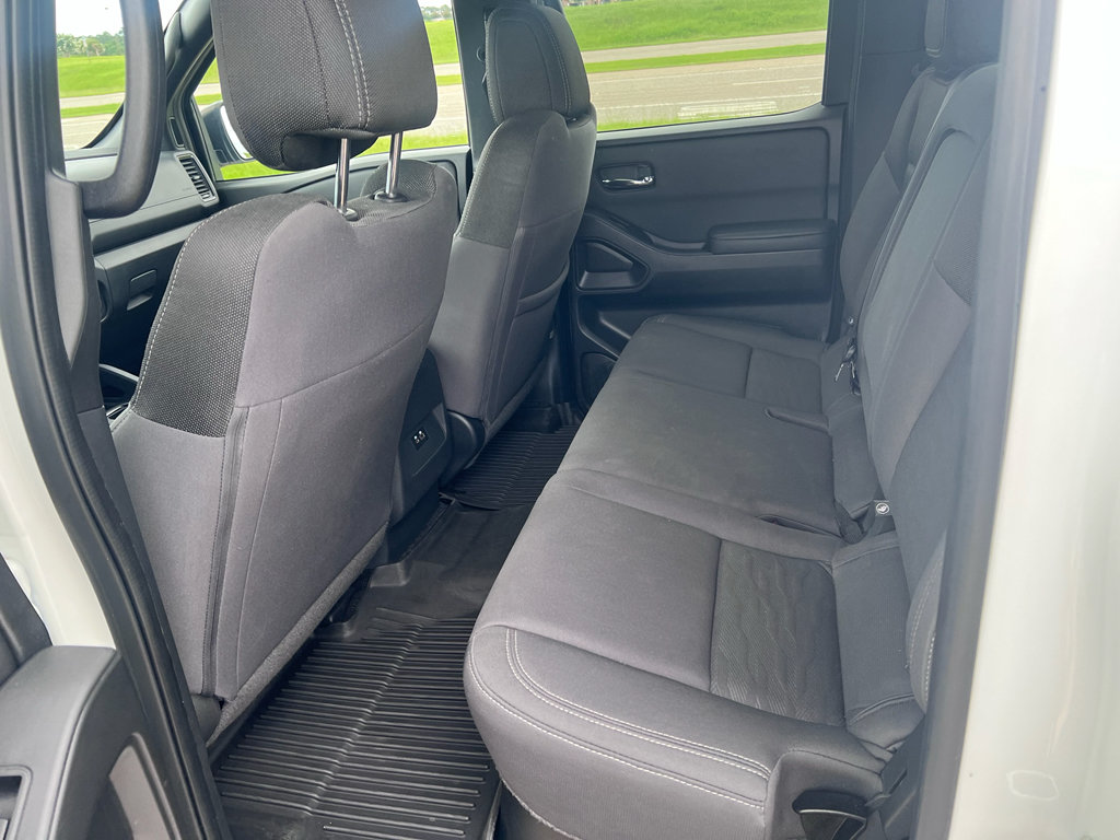 Used 2023 Nissan Frontier SV w/ Midnight Edition Package RWD image 17