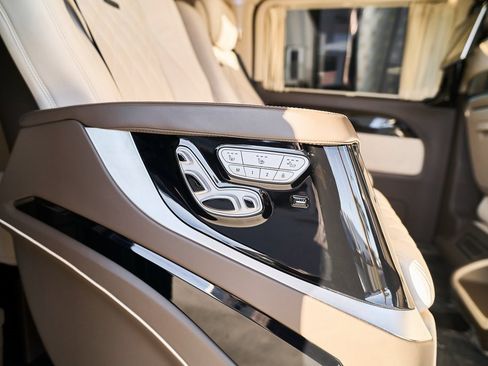 Used 2021 Mercedes-Benz Metris Passenger w/ Premium Safety Package image 31