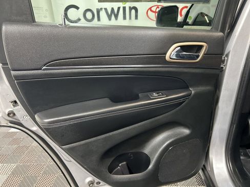 Used 2015 Jeep Grand Cherokee Limited image 18