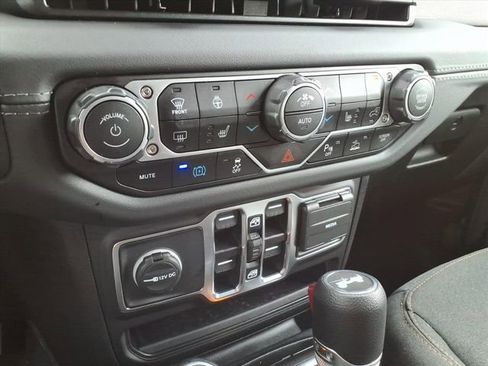 Used 2025 Jeep Wrangler Sahara 4xe w/ Safety Group image 19