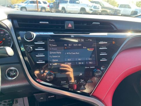 Used 2020 Toyota Camry XSE image 13