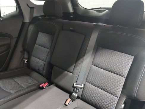 Used 2023 GMC Terrain SLE w/ Driver Convenience Package image 13