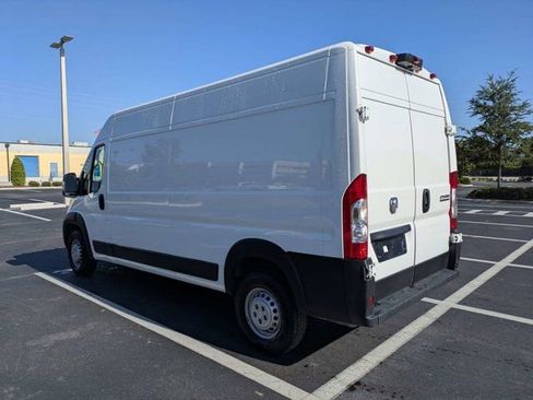Used 2025 RAM ProMaster 2500 w/ Convenience Group FWD image 5