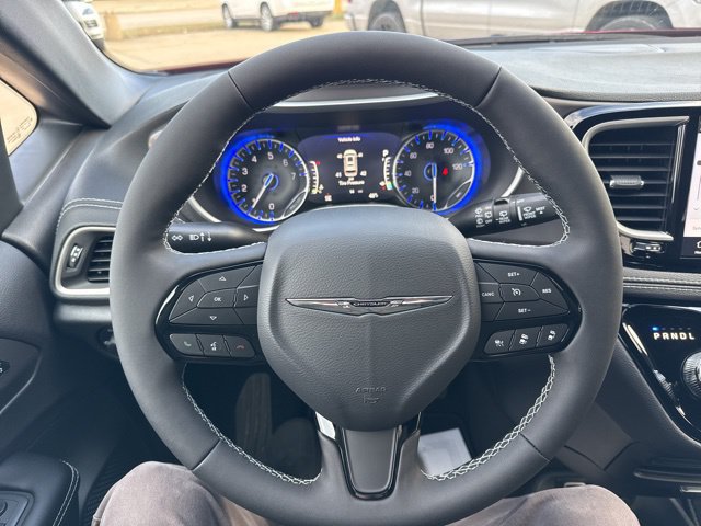 New 2026 Chrysler Pacifica Select w/ S Appearance Package FWD image 15