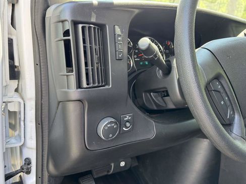 Used 2024 GMC Savana 2500 w/ Driver Convenience Package RWD image 9